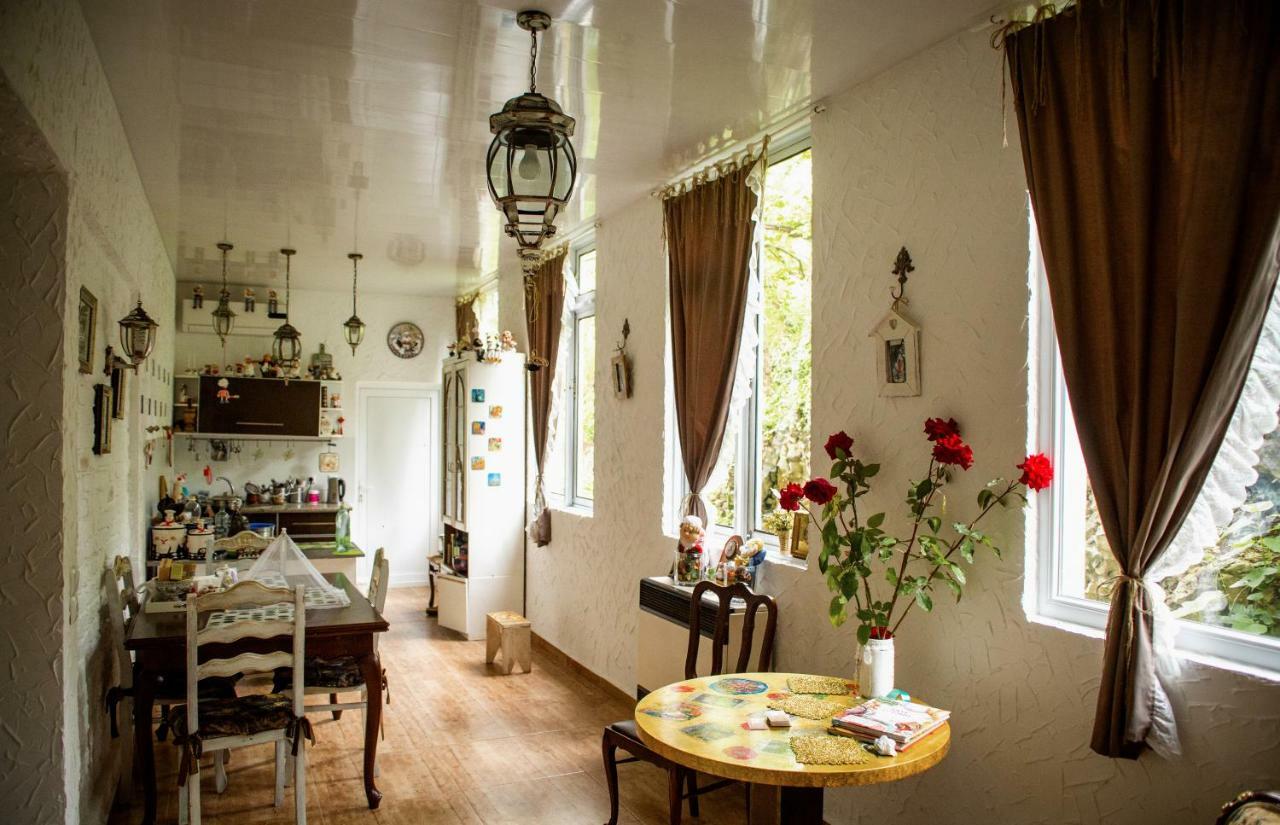 Art House Kutateli Otel Tskaltubo Dış mekan fotoğraf